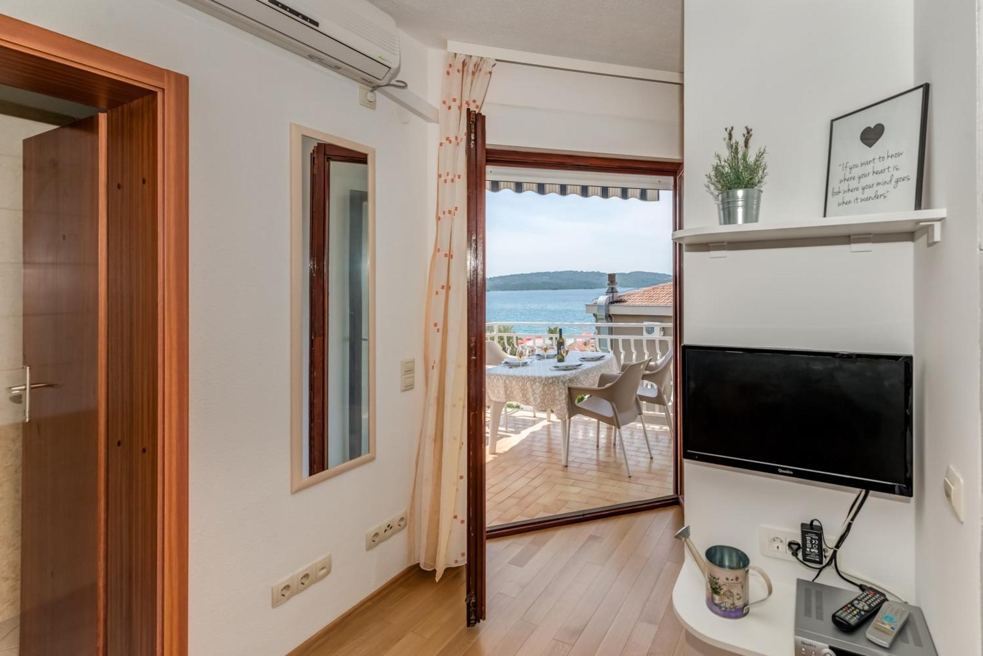 Villa Daniela Trogir Exterior photo